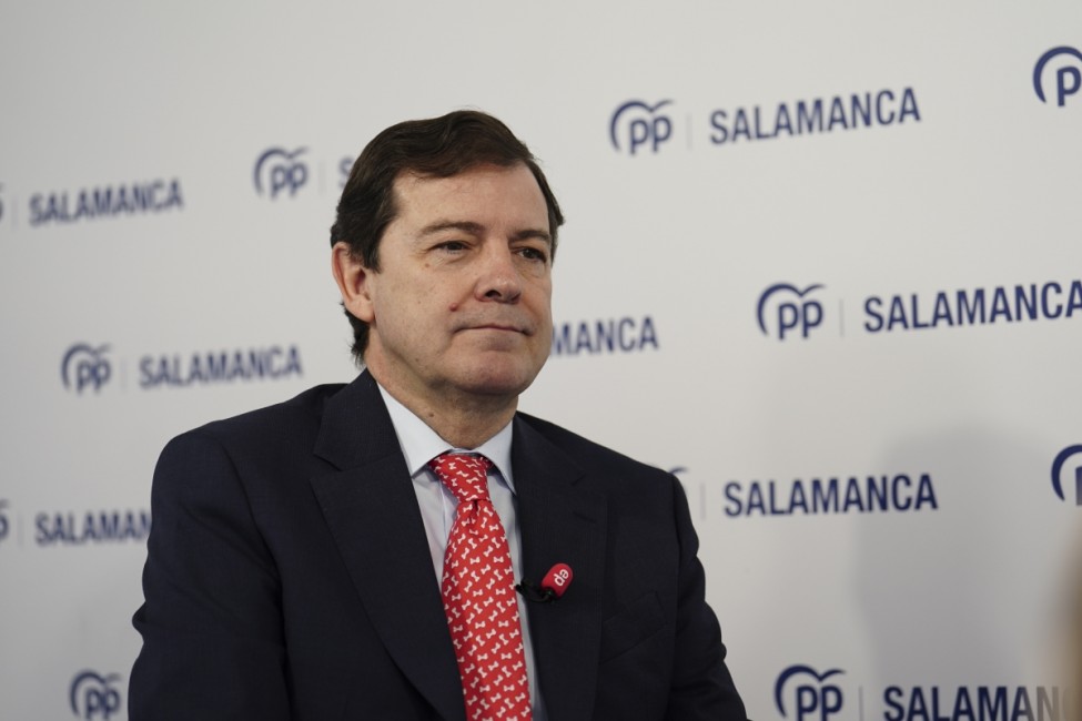 El presidente de la Junta de Castilla y León y candidato del PP para la reelección, Alfonso Fernández Mañueco. - Foto: MANUEL ÁNGEL LAYA/EP