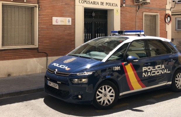 Detenido en Alcoy un empresario textil por emplear a extranjeros sin contrato