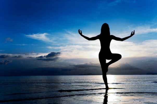 El yoga puede reducir los problemas cognitivos y emocionales que sufren los enfermos de Alzheimer