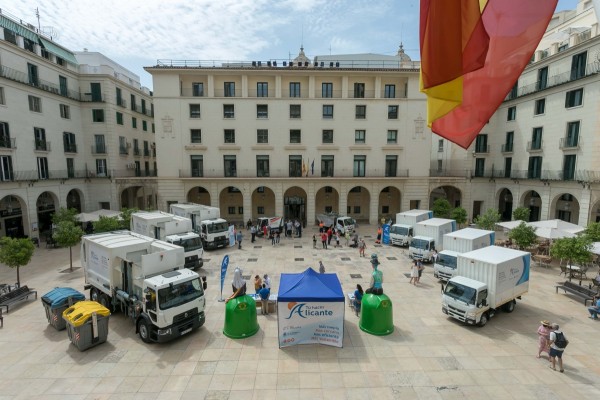 Alicante dobla en la última década la recogida de envases y cuadruplica el cartón con cifras récord
