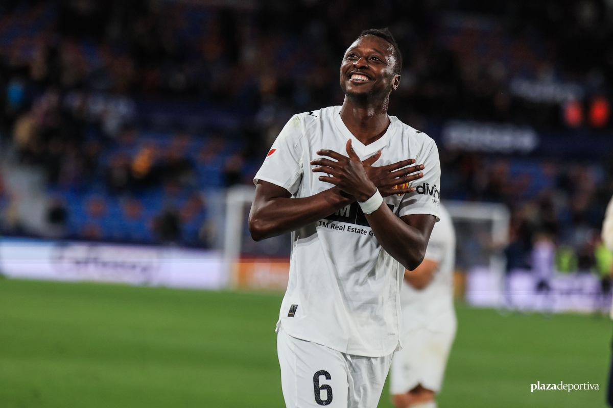 Sadiq abre el debate en la delantera