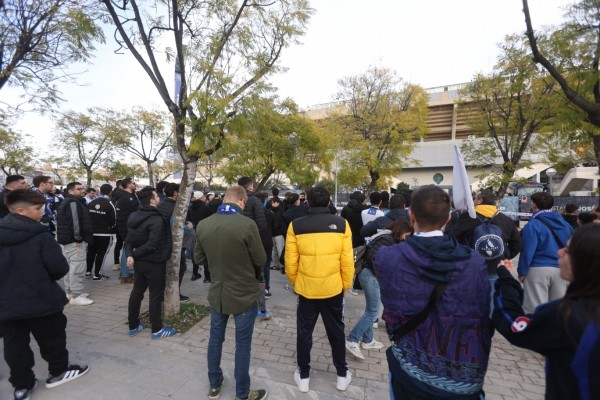 Los aficionados del Hércules CF protestan por la deriva del club por enésima ocasión