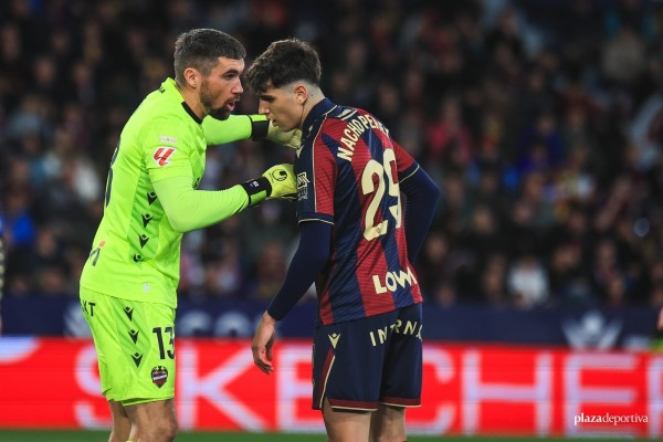 Nacho Pérez, de 17 años, ya es el futbolista más joven del Levante en Primera
