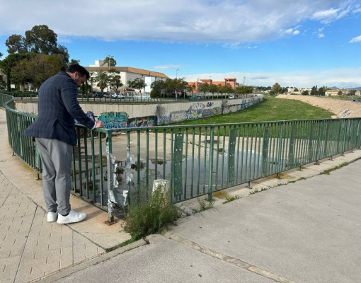 MC Cartagena denuncia abandono y riesgo en el entorno del colegio San Vicente de Paúl