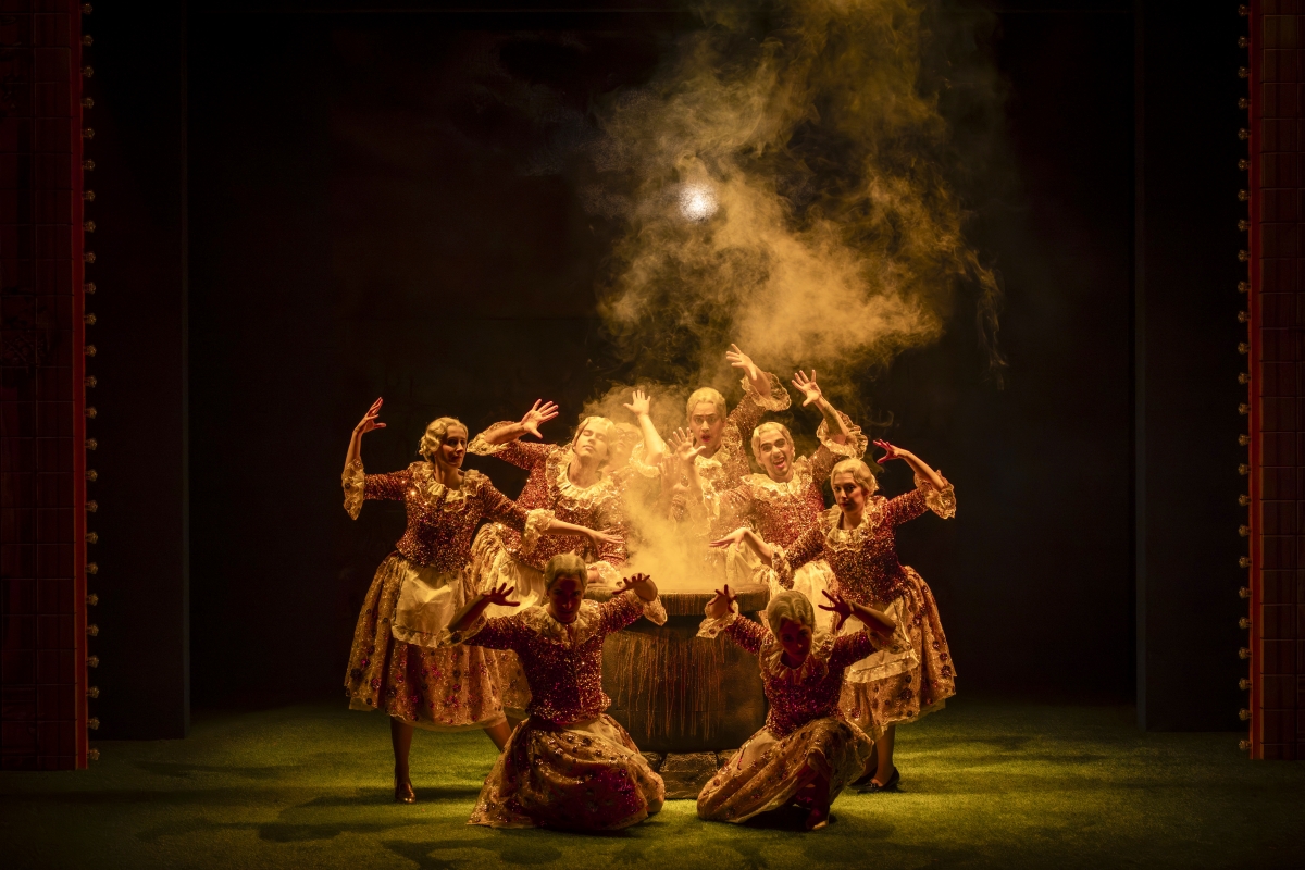 Enrique Viana exalta al maestro José Serrano en una zarzuela en Les Arts