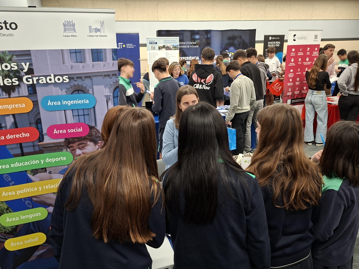 Feria de Universidades ELIS, en Montevida. - Foto: ELIS Feria de Universidades ELIS, en Montevida.