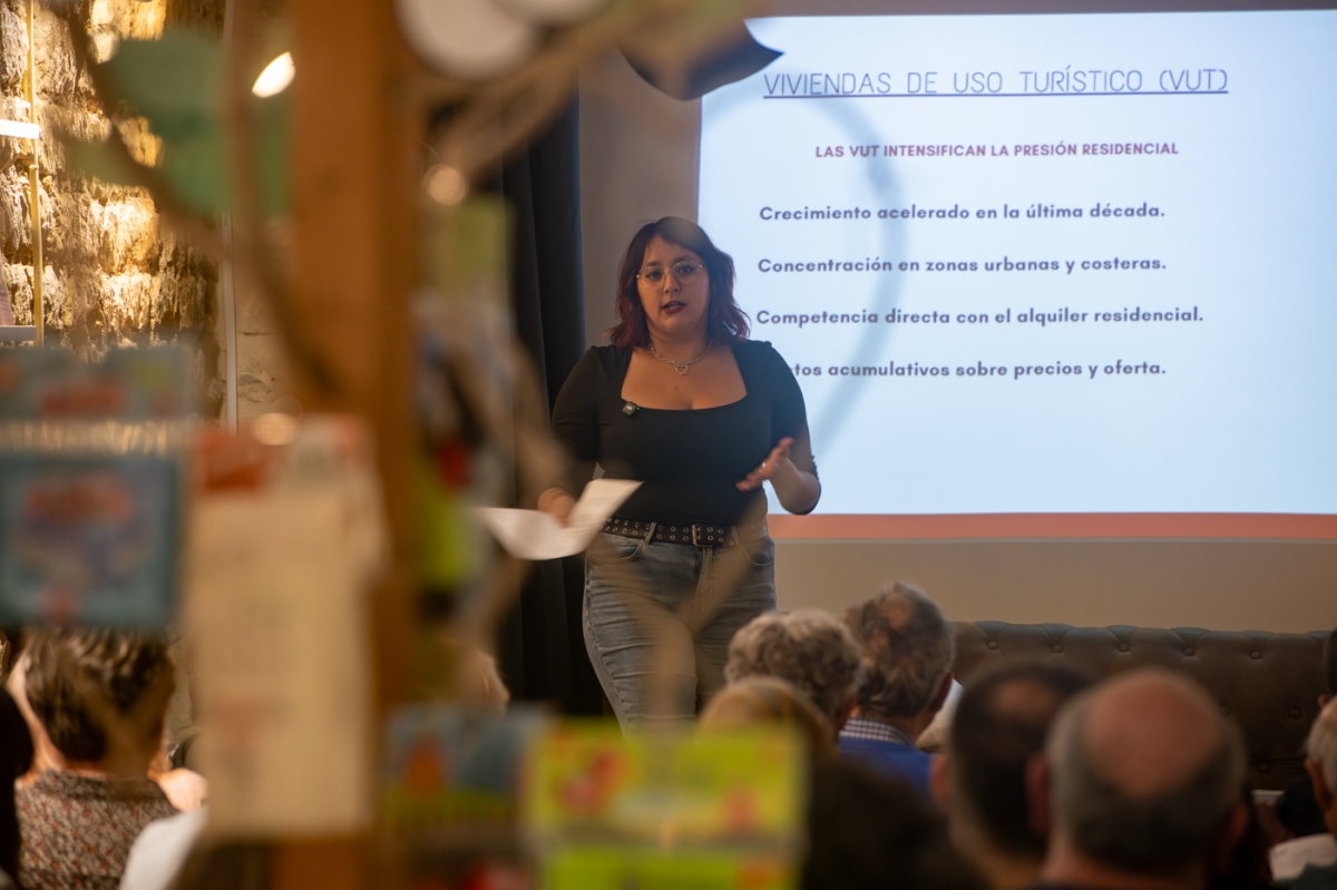 Presentación del estudio Turistificación vs derecho a vivienda de CCOO en Alicante.