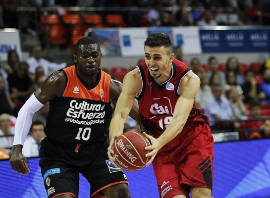 El Valencia Basket sufre para asaltar la pista del CAI Zaragoza