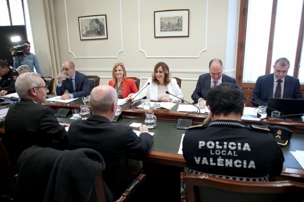 El dispositivo de Fallas 2026 contará con más de 6.000 agentes para garantizar la seguridad de las fiestas