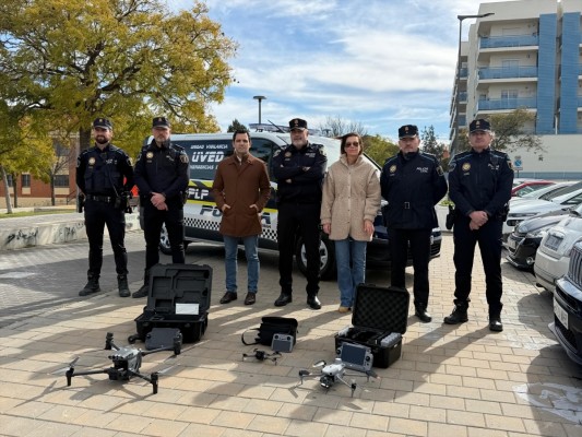 Paterna incorpora tres nuevos equipos a la unidad de drones de la Policía Local, algunos equipados con IA