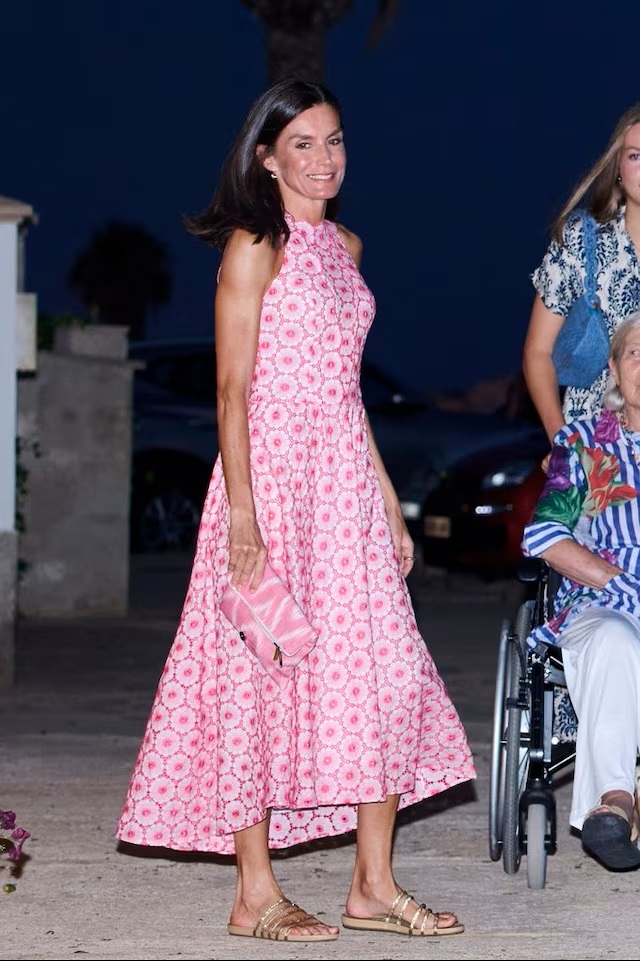 La reina Letizia con sandalias de Pedro García, de Elda. - Foto: Getty Images La reina Letizia con sandalias de Pedro García, de Elda.