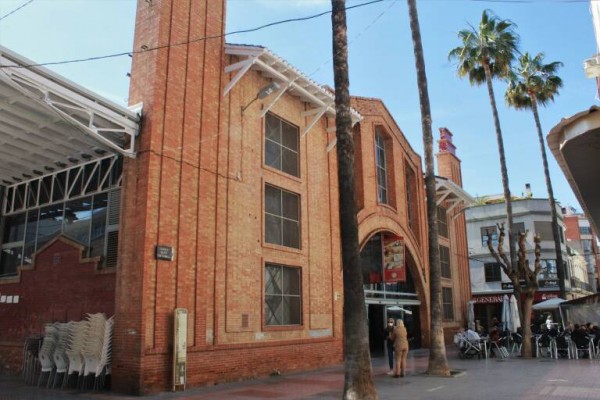 Burriana impulsa la modernización y digitalización de las paradas del Mercado Municipal