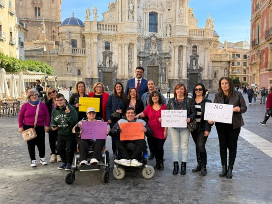 El PSOE exige cambiadores inclusivos en Murcia para 