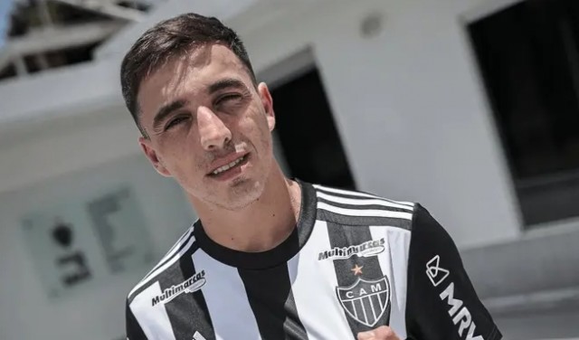 Renzo Saravia jugará en el Valencia CF hasta final de temporada