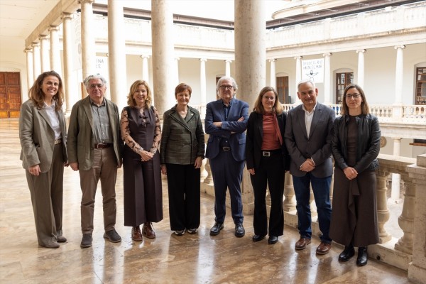 La Universitat de València debate la movilidad metropolitana como reto estructural para la cohesión social y territorial