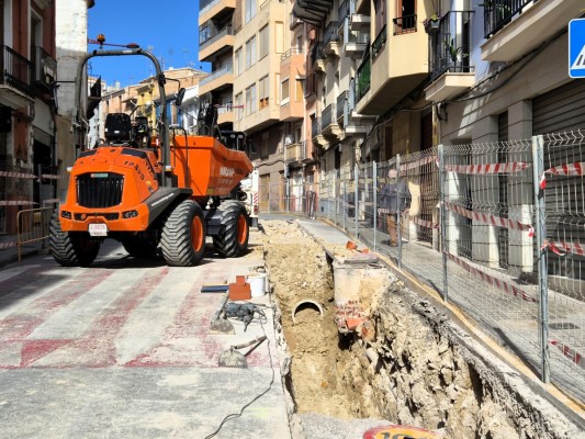 Xixona inicia las obras de la calle del Vall: sustituir red de saneamiento, renovar aceras...