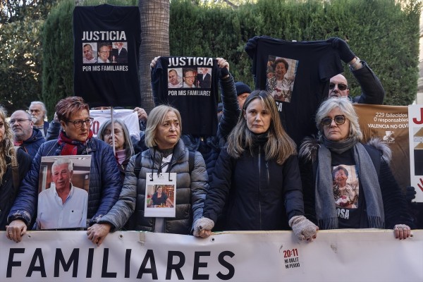 Tres asociaciones de víctimas del 29-O piden a Pérez Llorca más acciones además de ayudas
