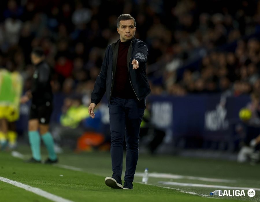 Luís Castro: “Si hubiéramos jugado toda la noche tampoco hubiéramos marcado”