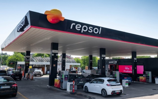 Repsol eleva un 8% sus ganancias en 2025, hasta 1.899 millones, y dispara retribución a sus accionistas