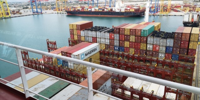 Empresas valencianas ven la inestabilidad económica y presión en los márgenes las principales barreras a la exportación