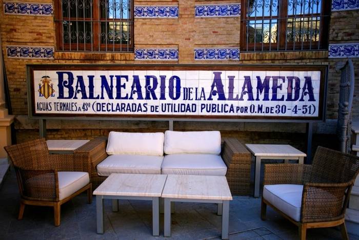 El Ayuntamiento de Valencia quiere evitar el cierre del Balneario de la Alameda por el coste de reabrir las instalaciones
