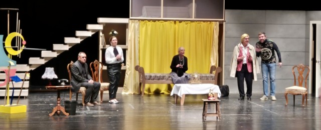 L'Alcora despide la XXII Mostra de Teatre Amateur con la comedia de enredos 