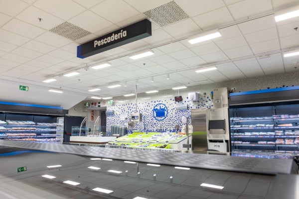 Mercadona amplía a más de 100 tiendas su nuevo modelo de pescadería en el que prioriza las bandejas 