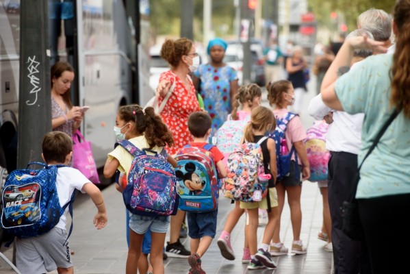 El arreglo escolar provisional del curso 26-27 prevé tres aulas más con un aumento en Infantil y las UECO congeladas