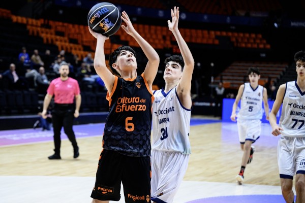 Valencia Basket suma su segunda victoria y estará en las semifinales de la Minicopa Endesa (105-63)