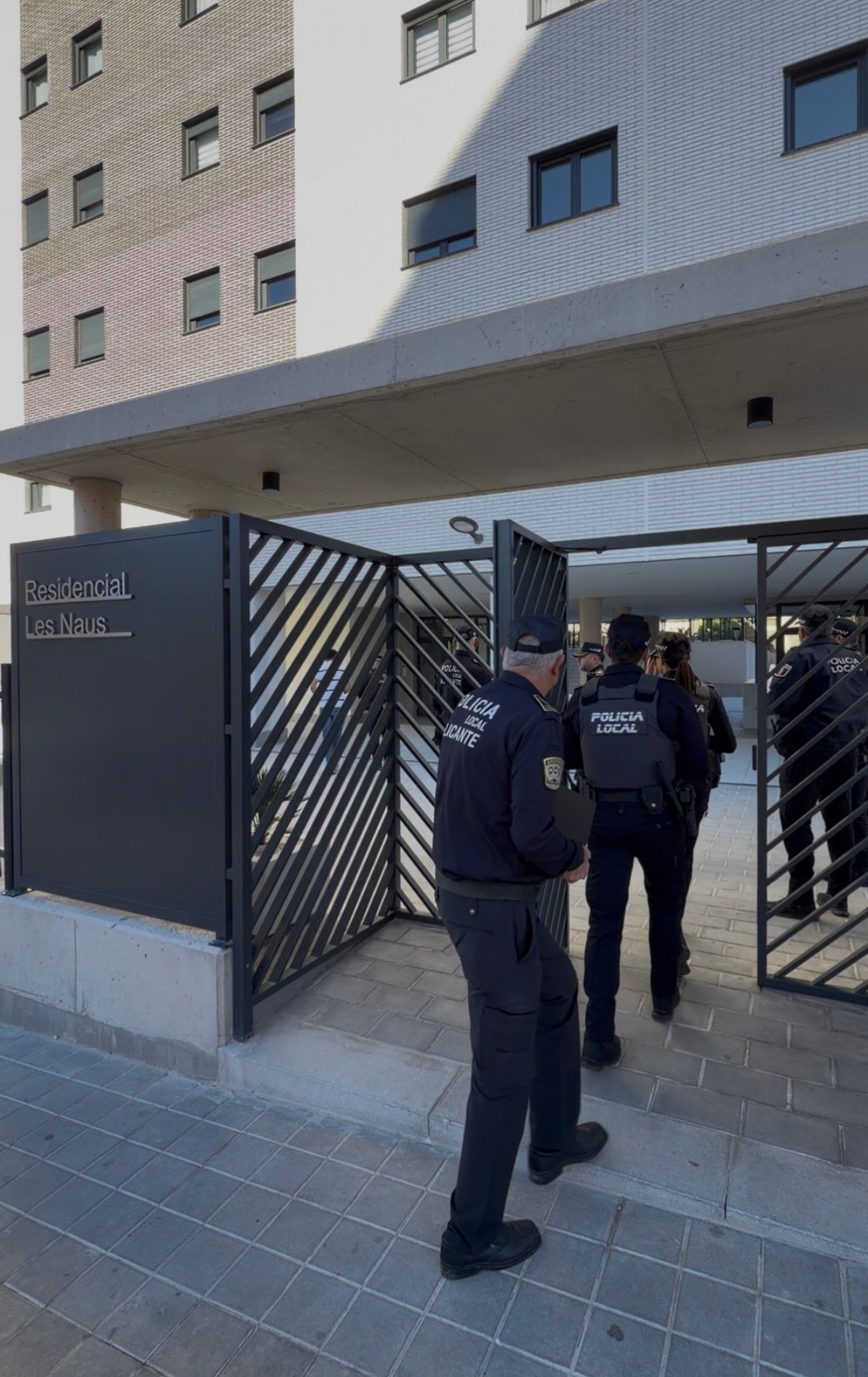 Anticorrupción apunta a la exedil, a tres funcionarios y al administrador de Les Naus en las VPP de Alicante