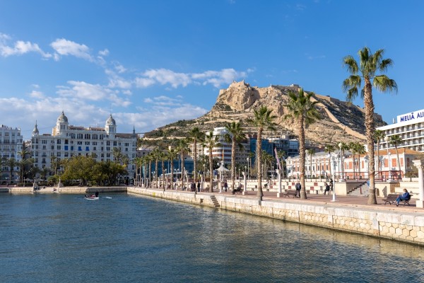 Alicante, el Mediterráneo más luminoso