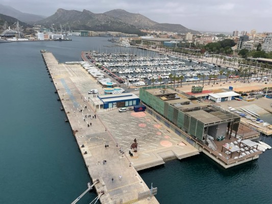 Dos firmas se disputan el proyecto de la nueva terminal del muelle Juan Sebastián Elcano