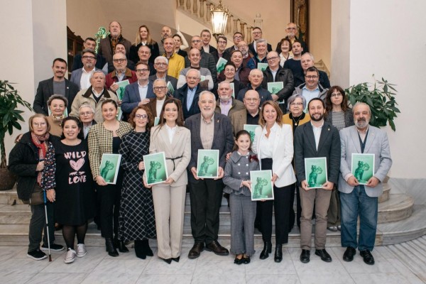 Los orígenes de la Magdalena: Castelló presenta el primer libro sobre la historia de los pregoneros desde 1945 a 2025