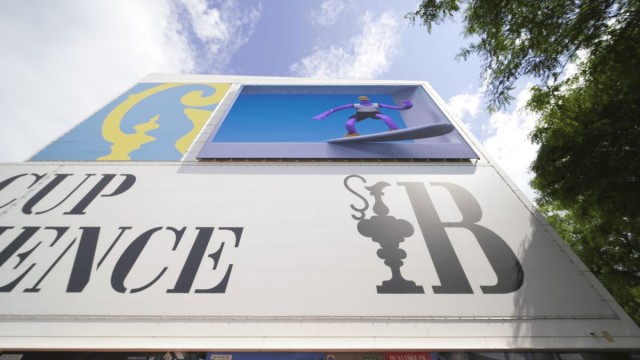 Barcelona estrena su primera pantalla 3D de gran formato en la fachada del America's Cup Experience
