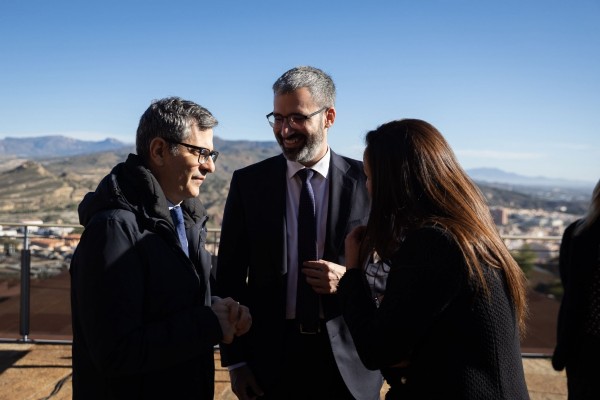Bolaños reivindica tolerancia cero ante el acoso y acusa al PP de proteger a agresores