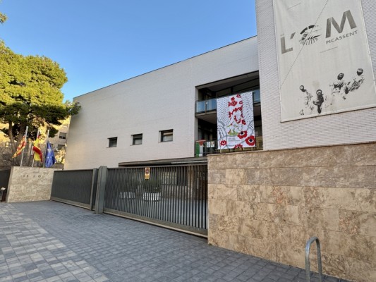 Picassent reclama en la Generalitat la ampliación deI IES l'Om y la mejora urgente de sus instalaciones