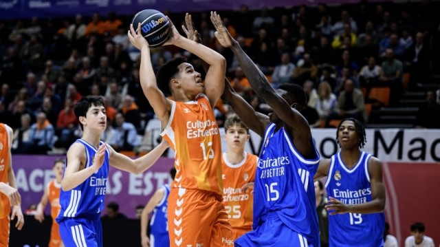 Valencia Basket pasa a semifinales de la Minicopa Endesa como segundo de grupo (42-93)
