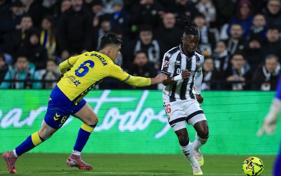 El Castellón estrena liderato ante un rival directo en horas bajas