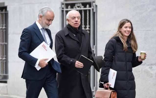 La Audiencia Nacional confirma el procesamiento del BBVA y su expresidente por presuntos encargos ilegales a Villarejo