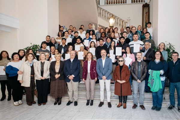 Un total de 80 castellonenses reciben su certificado de profesionalidad tras completar los programas de Labora 