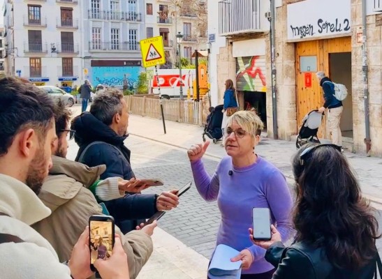 Compromís afirma que más de 130 de los 800 pisos turísticos cerrados según el Ayuntamiento siguen operando