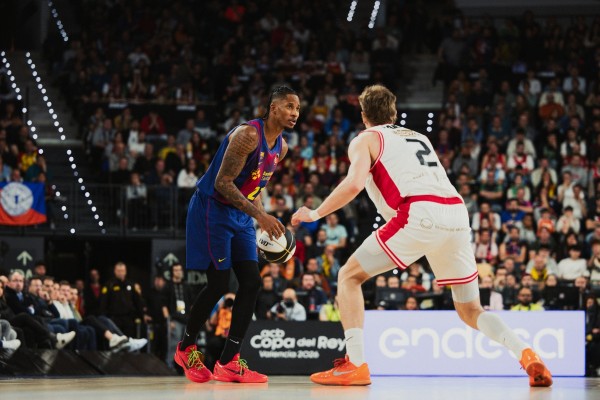 El FC Barcelona derrota al UCAM Murcia para meterse en semifinales