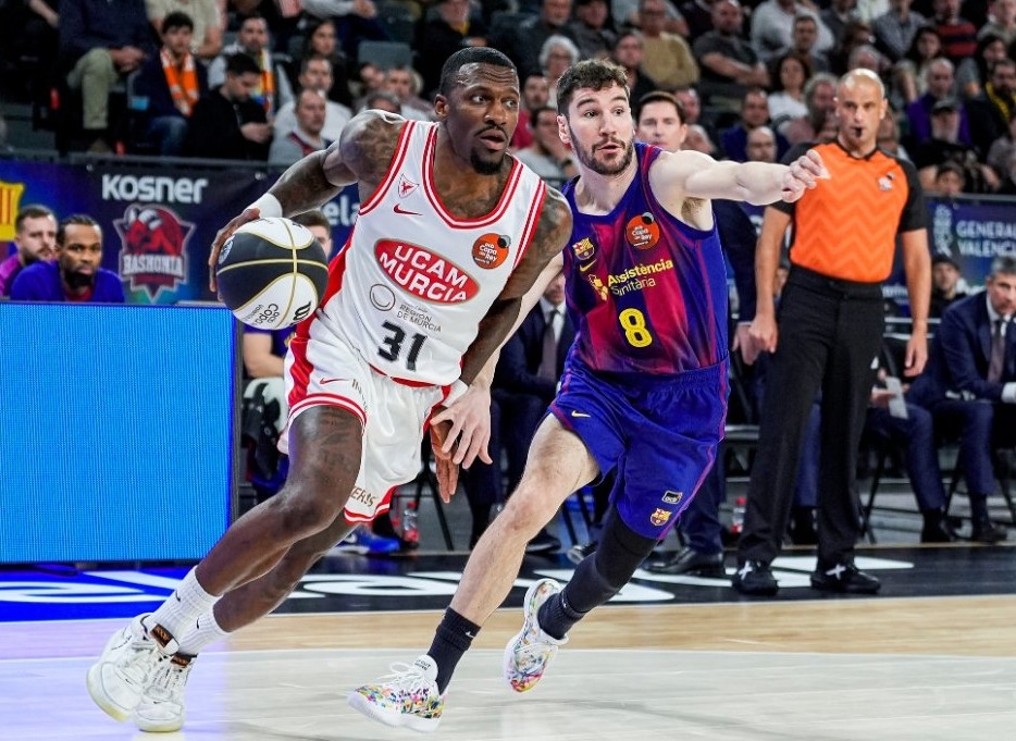 Un UCAM CB que aspiró a ser semifinalista de la Copa hasta el último cuarto cae de pie frente al Barça