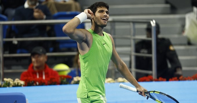 Alcaraz sale de Doha con 3.200 puntos de ventaja sobre Sinner