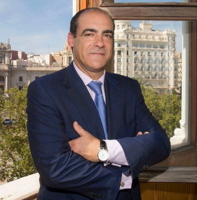 Grupo Zriser (Pablo y Ana Serratosa) reelegido consejero de Clínica Baviera