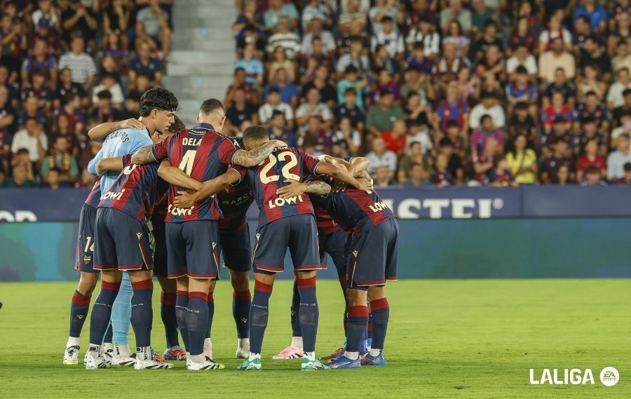 El Levante, a vida o muerte en el Camp Nou