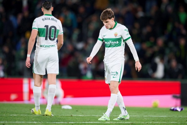 De Santiago será baja ante el RCD Espanyol al ser expulsado en Bilbao