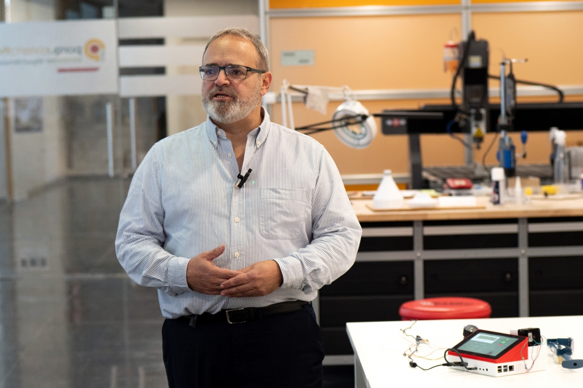 Valux Medical, del PCUMH, diseña un dispositivo con IA que elimina el error humano en operaciones