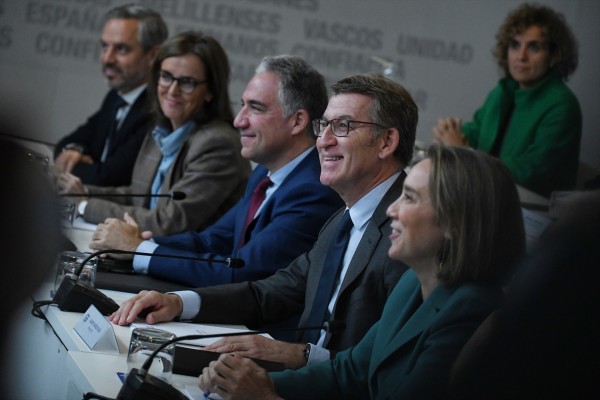 Feijóo cita a sus barones el 6 de septiembre para trazar su batalla contra el cupo catalán
