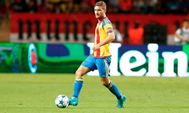 El Dortmund se centra en Toprak y 'aparca' su interés por Mustafi